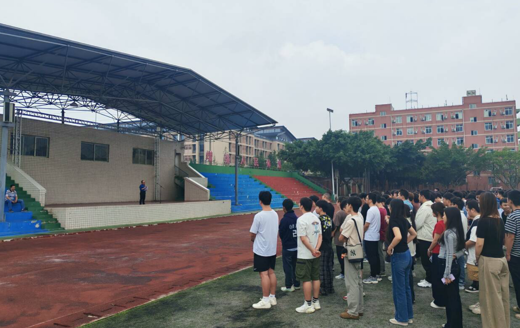 图片2.png 图片2.png